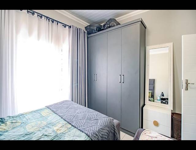 2 BEDROOM TOWNHOUSE FOR SALE IN ANNLIN